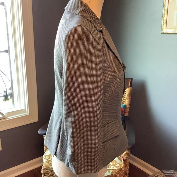 The Limited Single Breasted Jacket - Picture 6 of 8